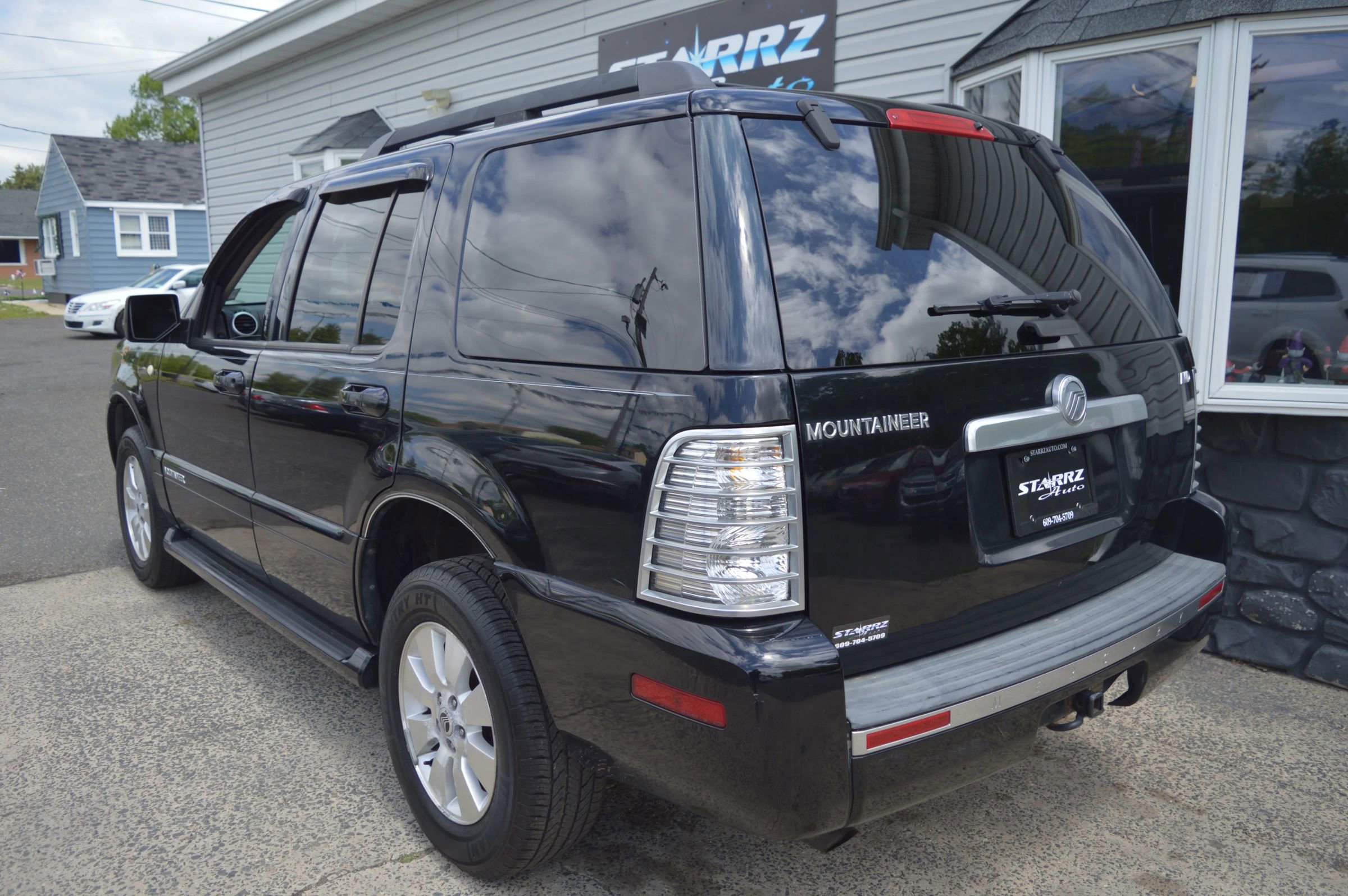 Used 2007 Mercury Mountaineer AWD image 3