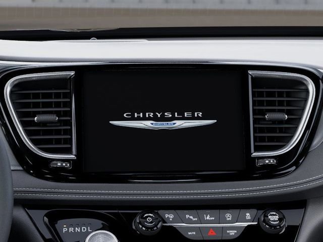 Used 2025 Chrysler Pacifica Select image 19