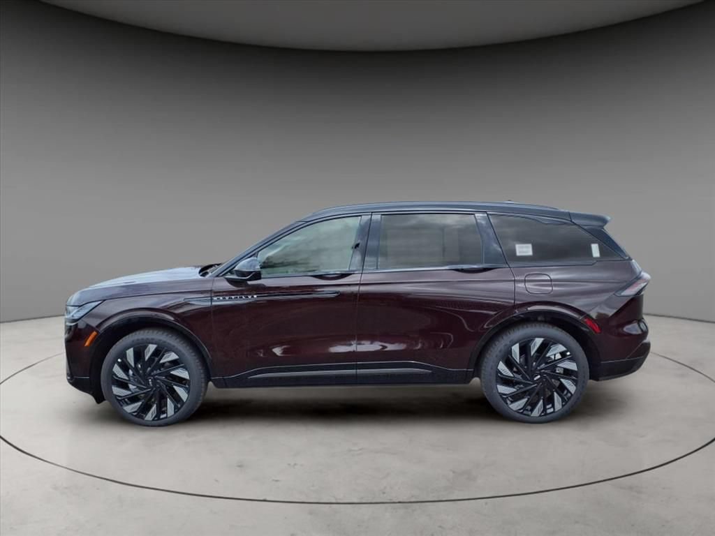 New 2025 Lincoln Nautilus Reserve w/ Jet Appearance Package AWD/4WD image 2