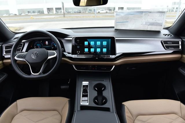 New 2026 Volkswagen Atlas Cross Sport SE image 7