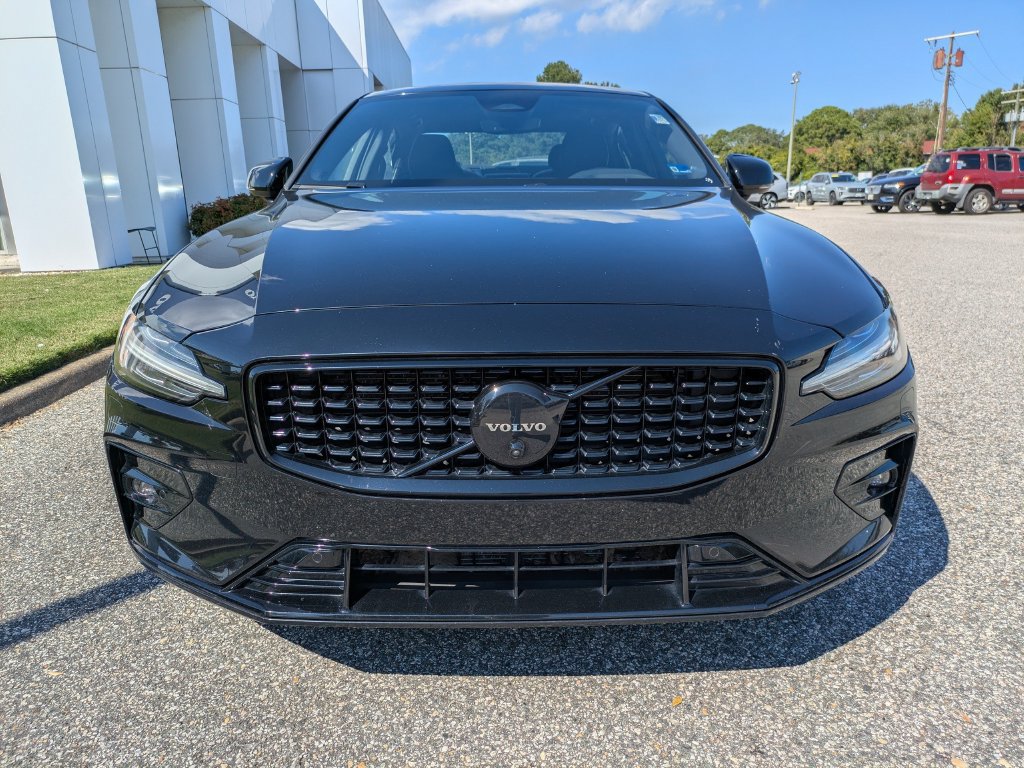 Certified 2024 Volvo S60 B5 Plus w/ Climate Package AWD/4WD image 9