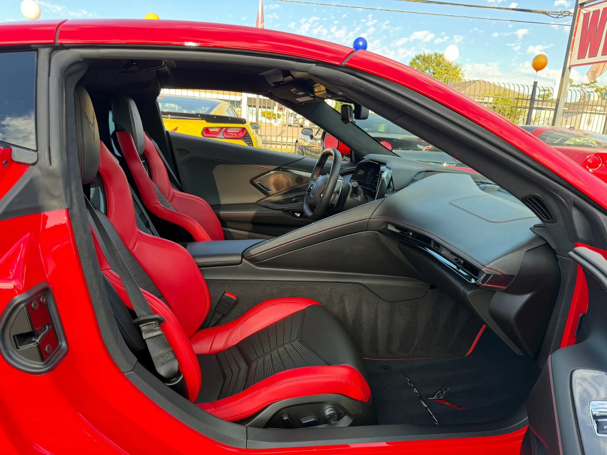 Used 2023 Chevrolet Corvette Stingray Premium Cpe w/ Z51 Performance Package RWD image 21