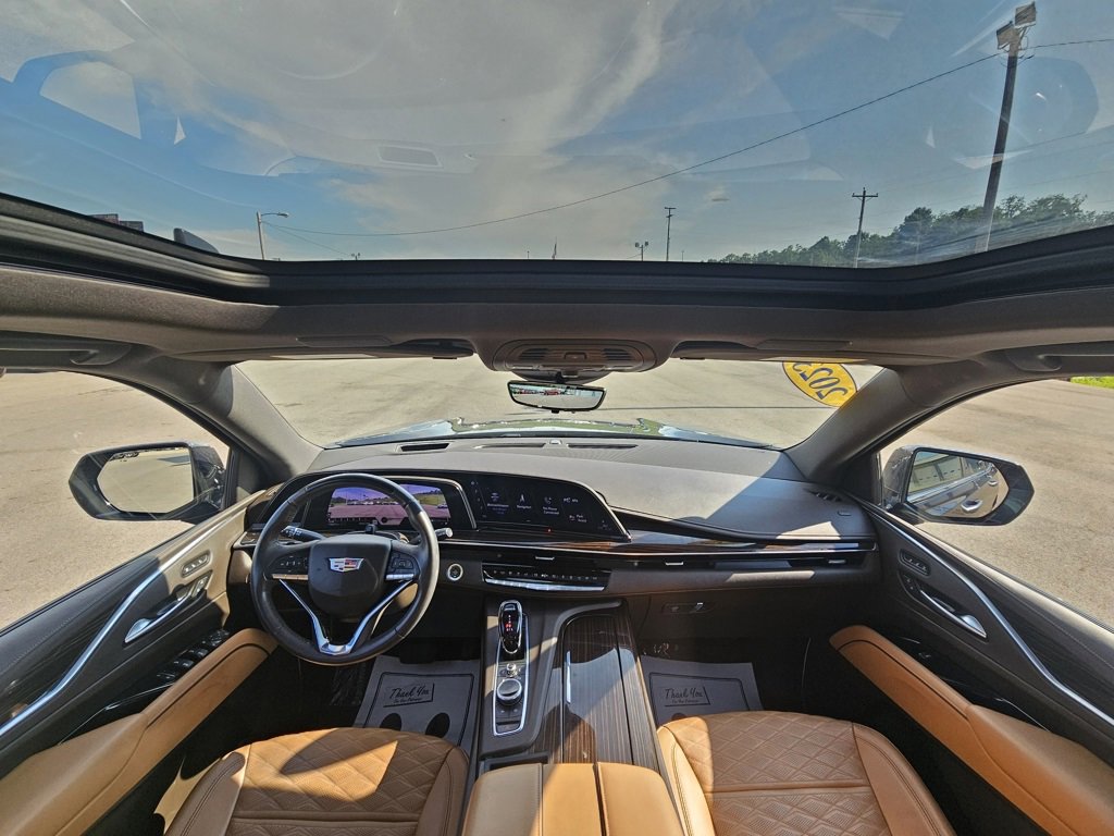 Used 2023 Cadillac Escalade Premium Luxury w/ LPO, Radiant Package image 33