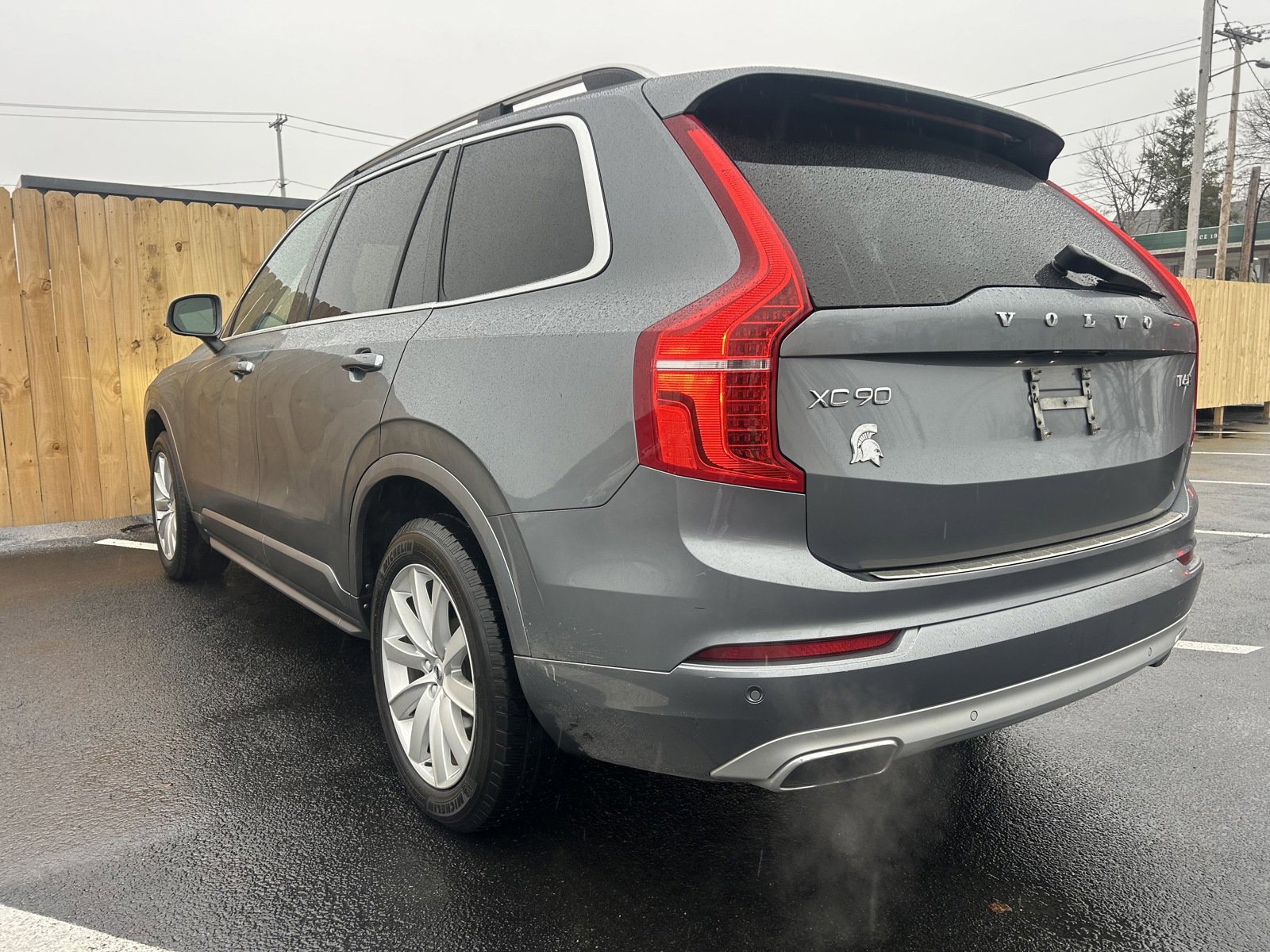 Used 2016 Volvo XC90 T6 Momentum w/ Momentum Plus Package AWD/4WD image 8