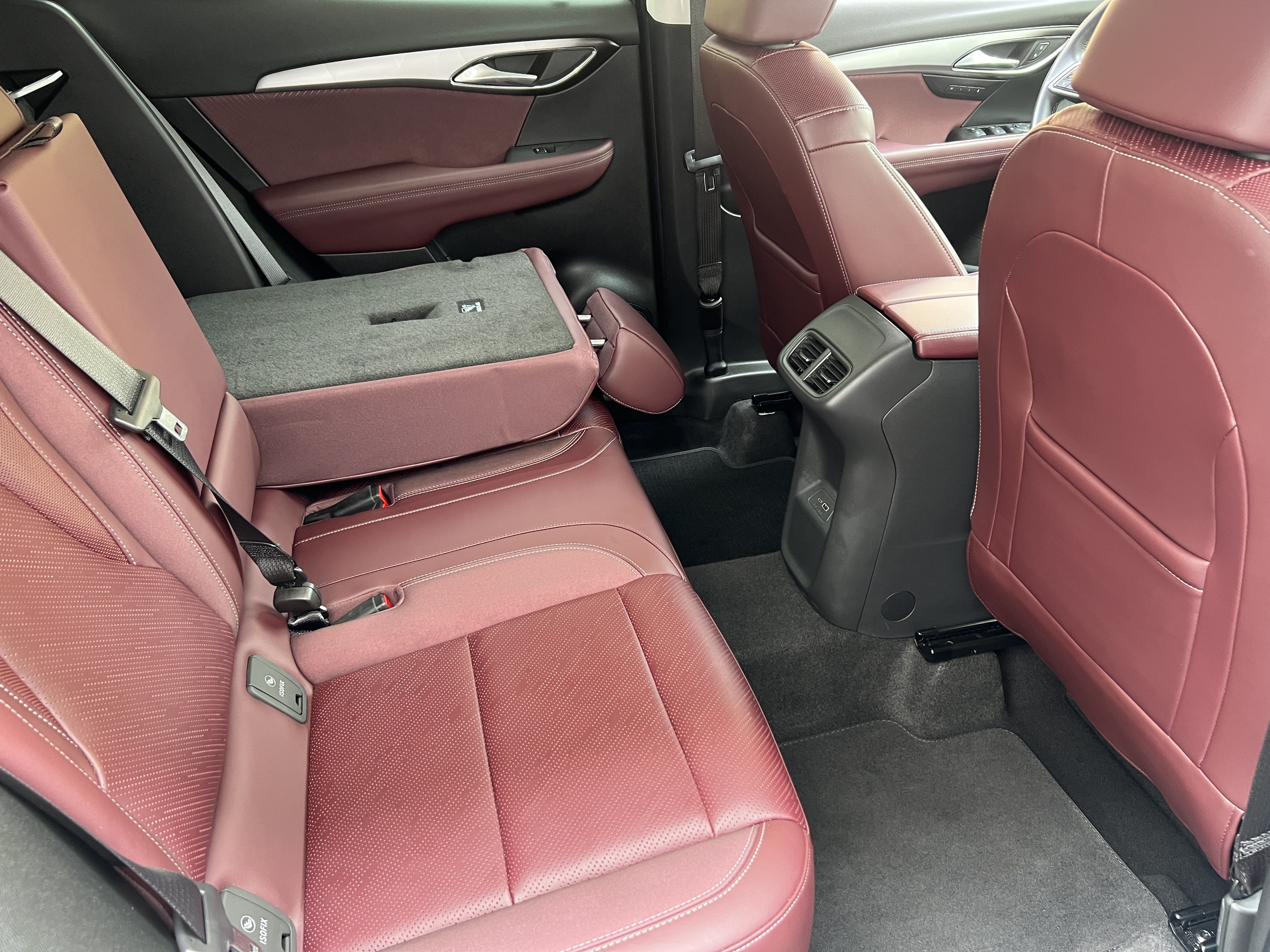 Used 2025 Buick Envision Sport Touring AWD/4WD image 22