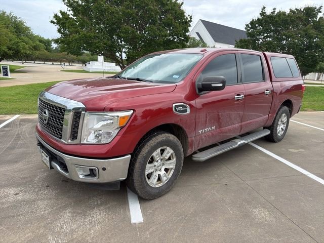 Used 2017 Nissan Titan SV AWD/4WD image 2