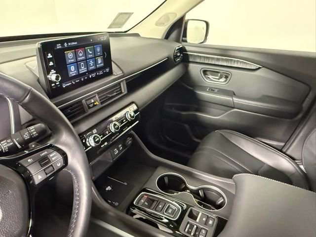 Used 2025 Honda Pilot Elite image 28