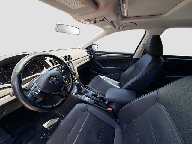 Used 2017 Volkswagen Passat 1.8T SE FWD image 19