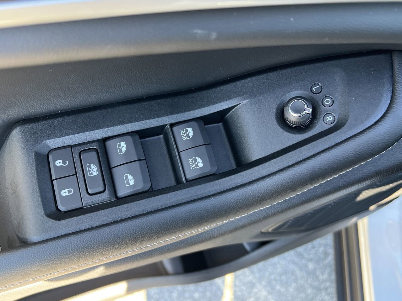 New 2025 Jeep Grand Cherokee L Limited AWD/4WD image 19