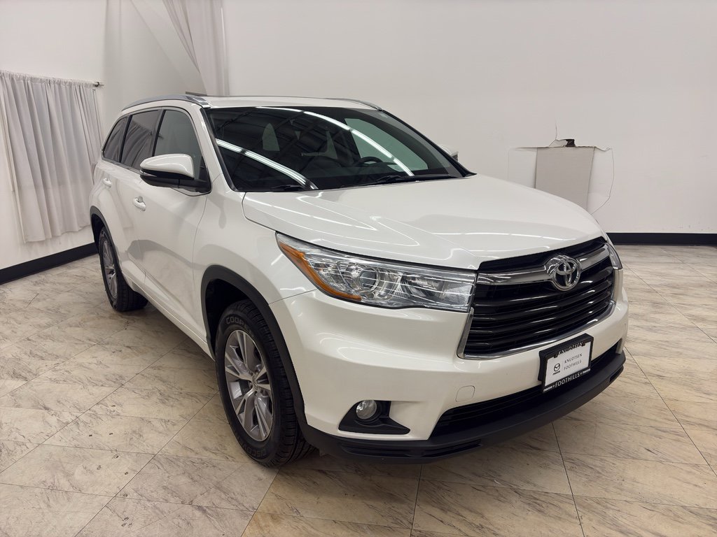 Used 2015 Toyota Highlander XLE image 1