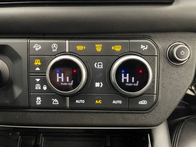 Used 2023 Land Rover Defender 130 SE image 7