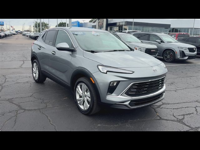 Certified 2026 Buick Encore GX Preferred w/ Comfort Package FWD image 2