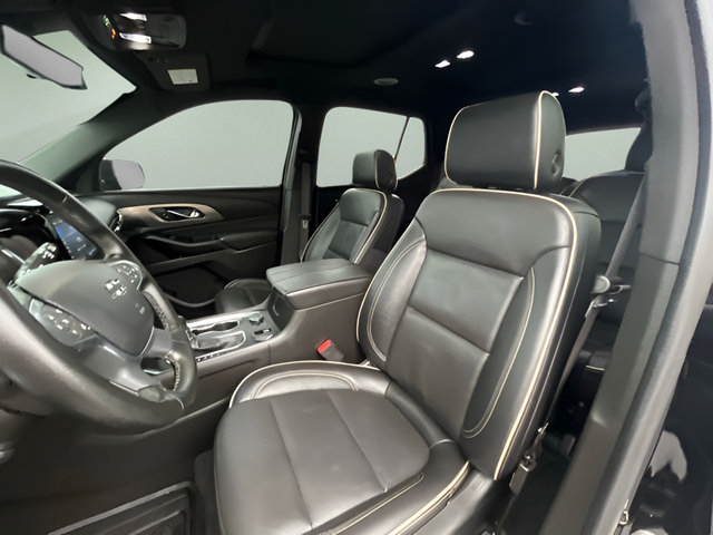 Used 2023 Chevrolet Traverse Premier w/ Redline Edition AWD/4WD image 13