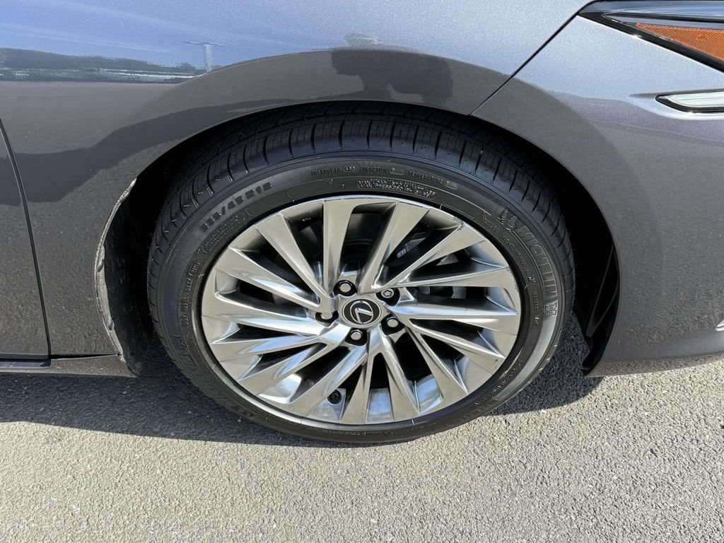 Used 2023 Lexus ES 350 Ultra Luxury w/ Accessory Package (Z2) FWD image 7