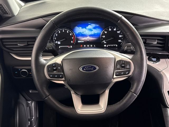 Used 2024 Ford Explorer XLT image 23