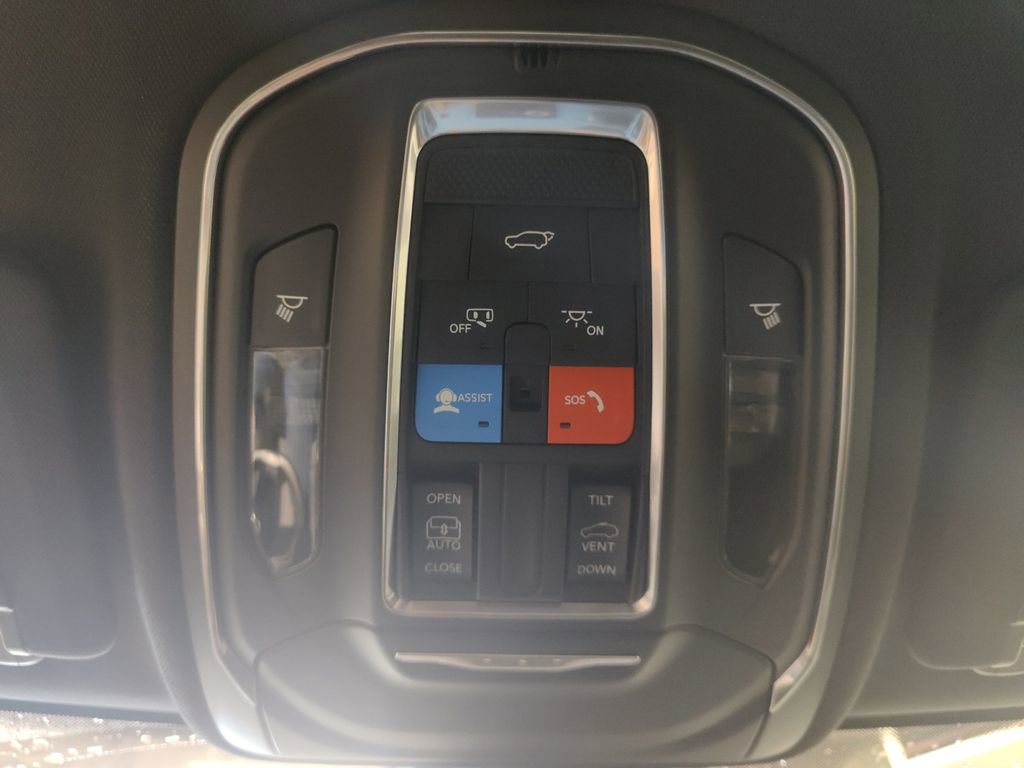 New 2025 Jeep Grand Cherokee L Altitude image 28