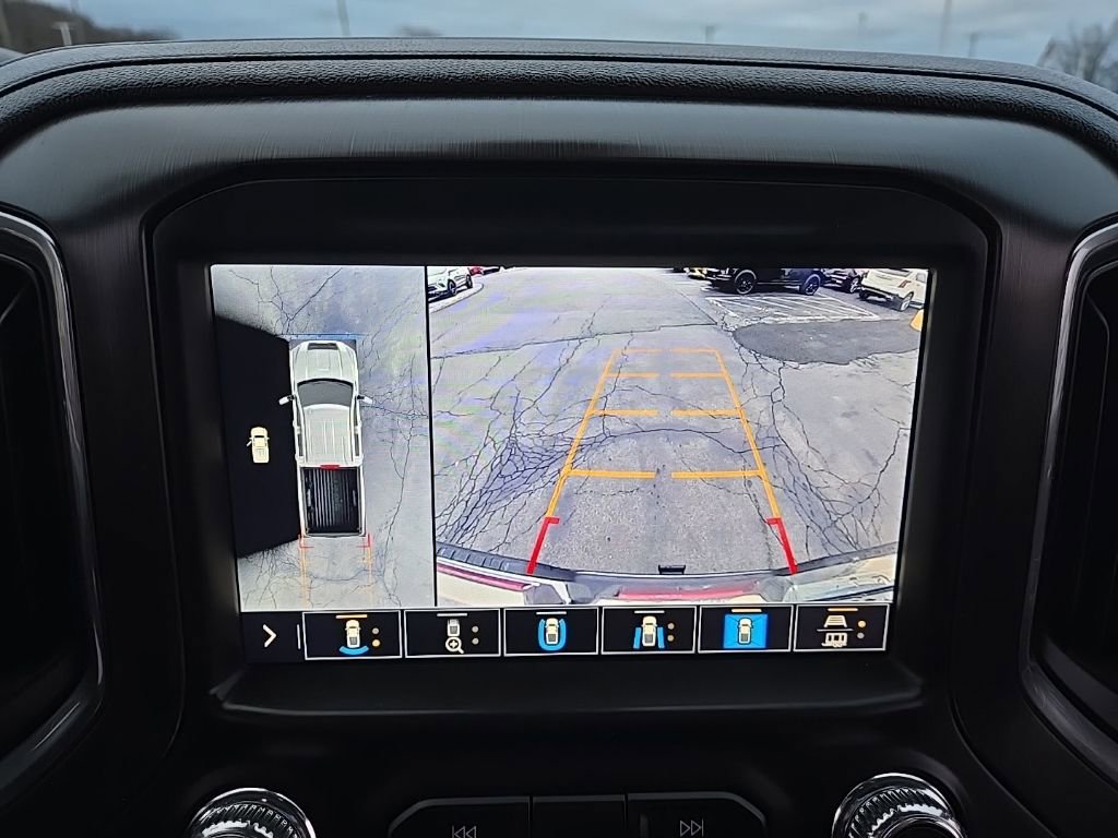 Used 2020 GMC Sierra 2500 AT4 w/ AT4 Premium Package image 25