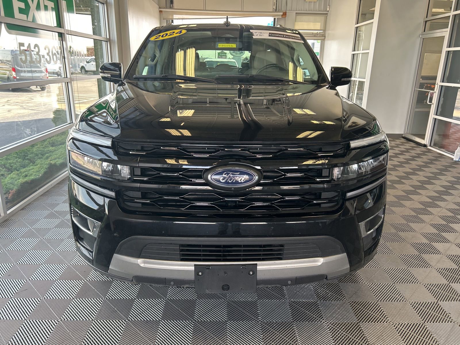 Used 2024 Ford Expedition Max Limited AWD/4WD image 2