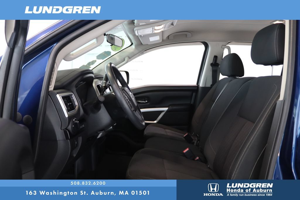 Used 2019 Nissan Titan SV AWD/4WD image 10