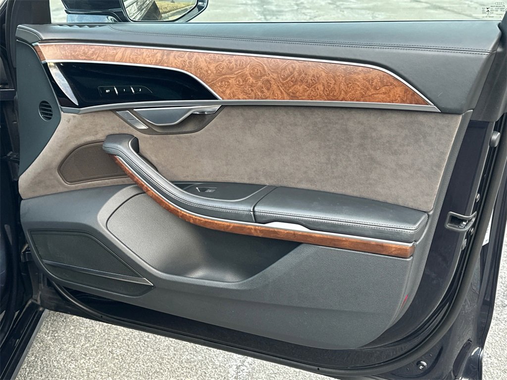 Used 2019 Audi A8 L 3.0T w/ Executive Package image 11