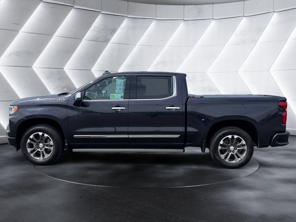 Certified 2022 Chevrolet Silverado 1500 High Country w/ Technology Package AWD/4WD image 2