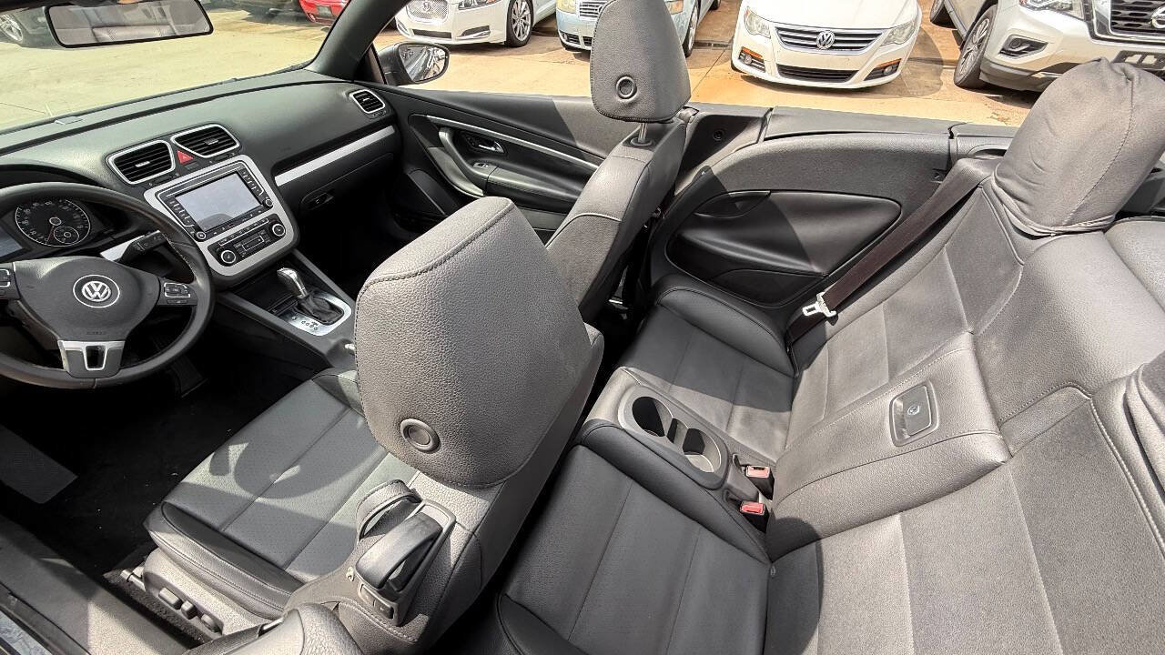 Used 2012 Volkswagen Eos Komfort FWD image 32
