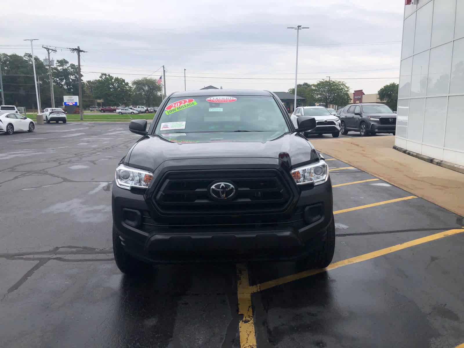 Used 2022 Toyota Tacoma SR RWD image 2