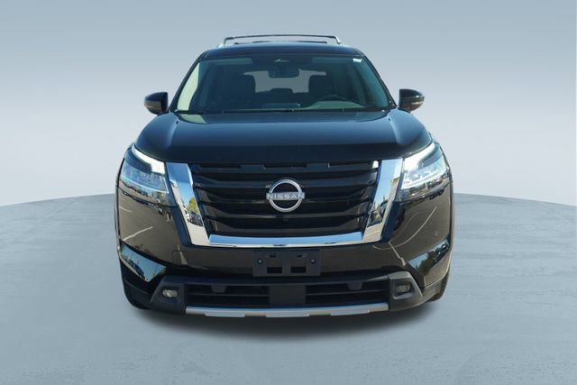 Used 2023 Nissan Pathfinder SL image 2