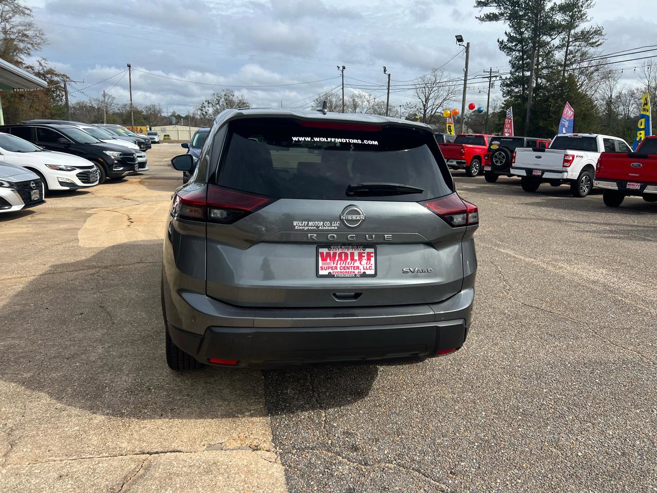 Used 2024 Nissan Rogue SV AWD/4WD image 11