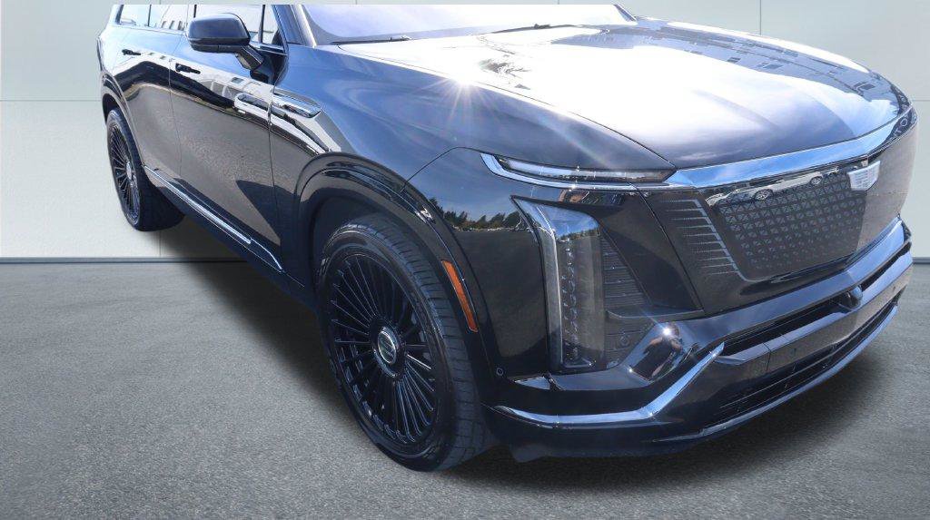 Certified 2026 Cadillac Vistiq Sport AWD/4WD image 14