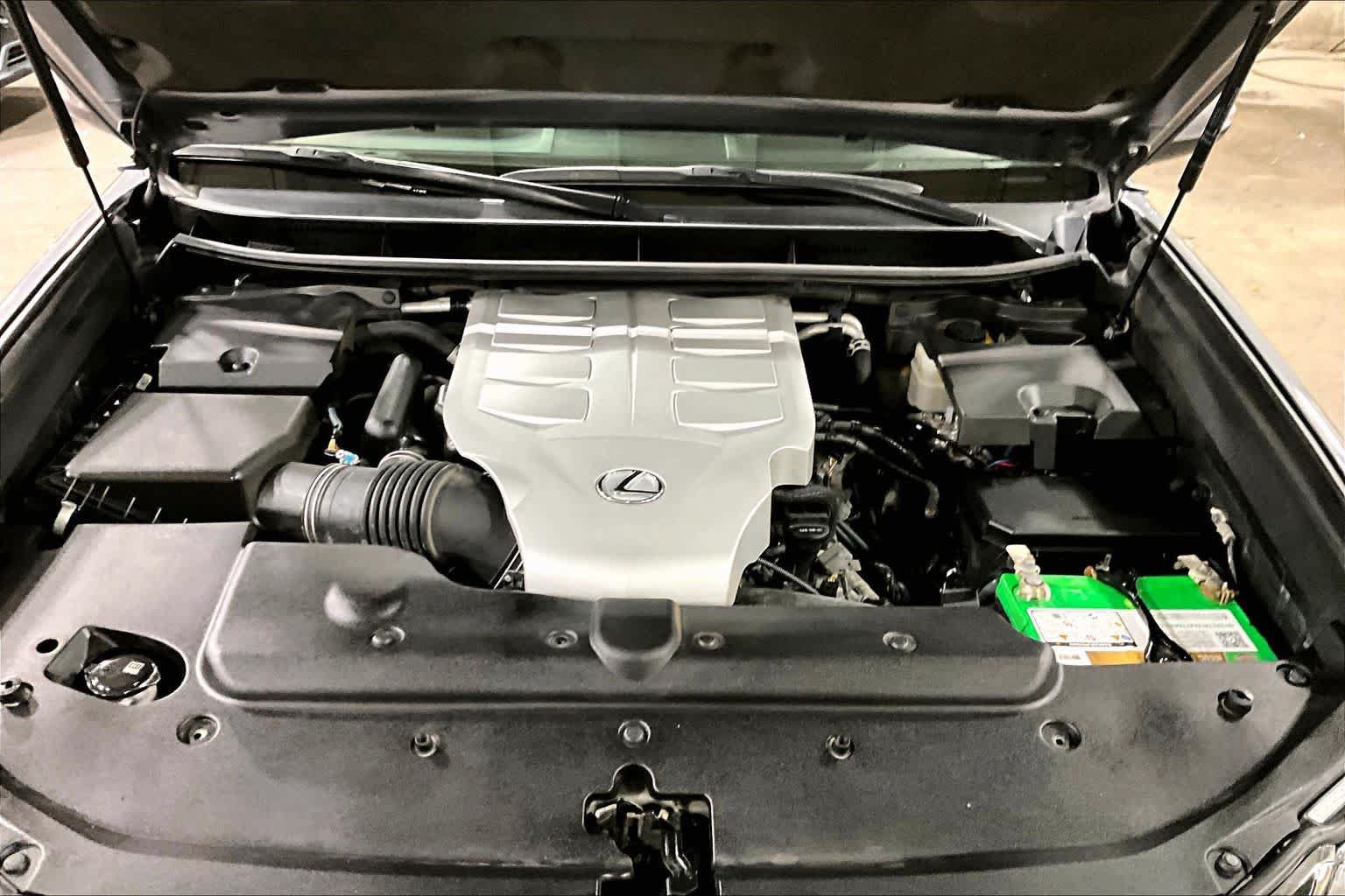 Used 2017 Lexus GX 460 Premium w/ Premium Package AWD/4WD image 32