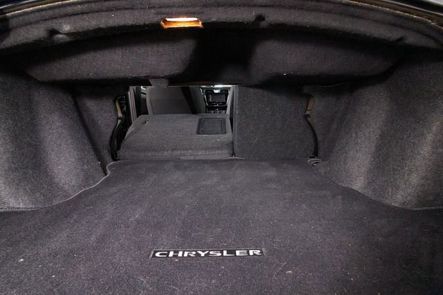 Used 2011 Chrysler 200 Limited FWD image 32