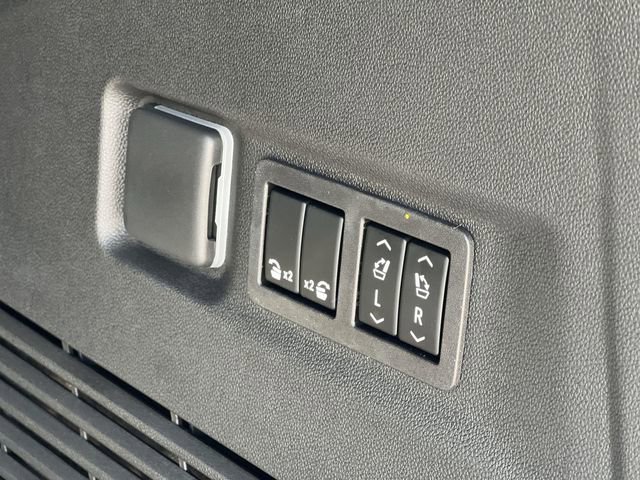 New 2026 GMC Yukon XL Denali w/ Denali Reserve Package image 31