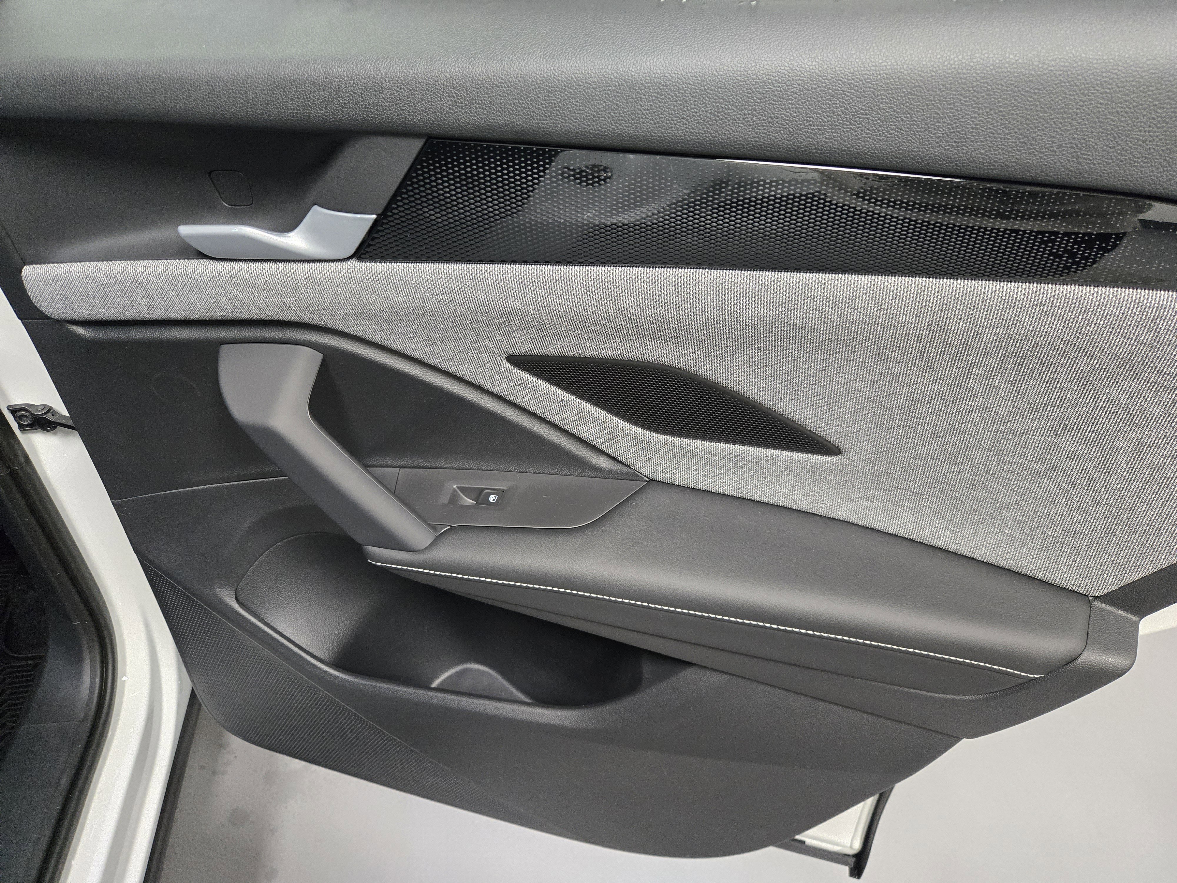 New 2025 Volkswagen Tiguan S image 14