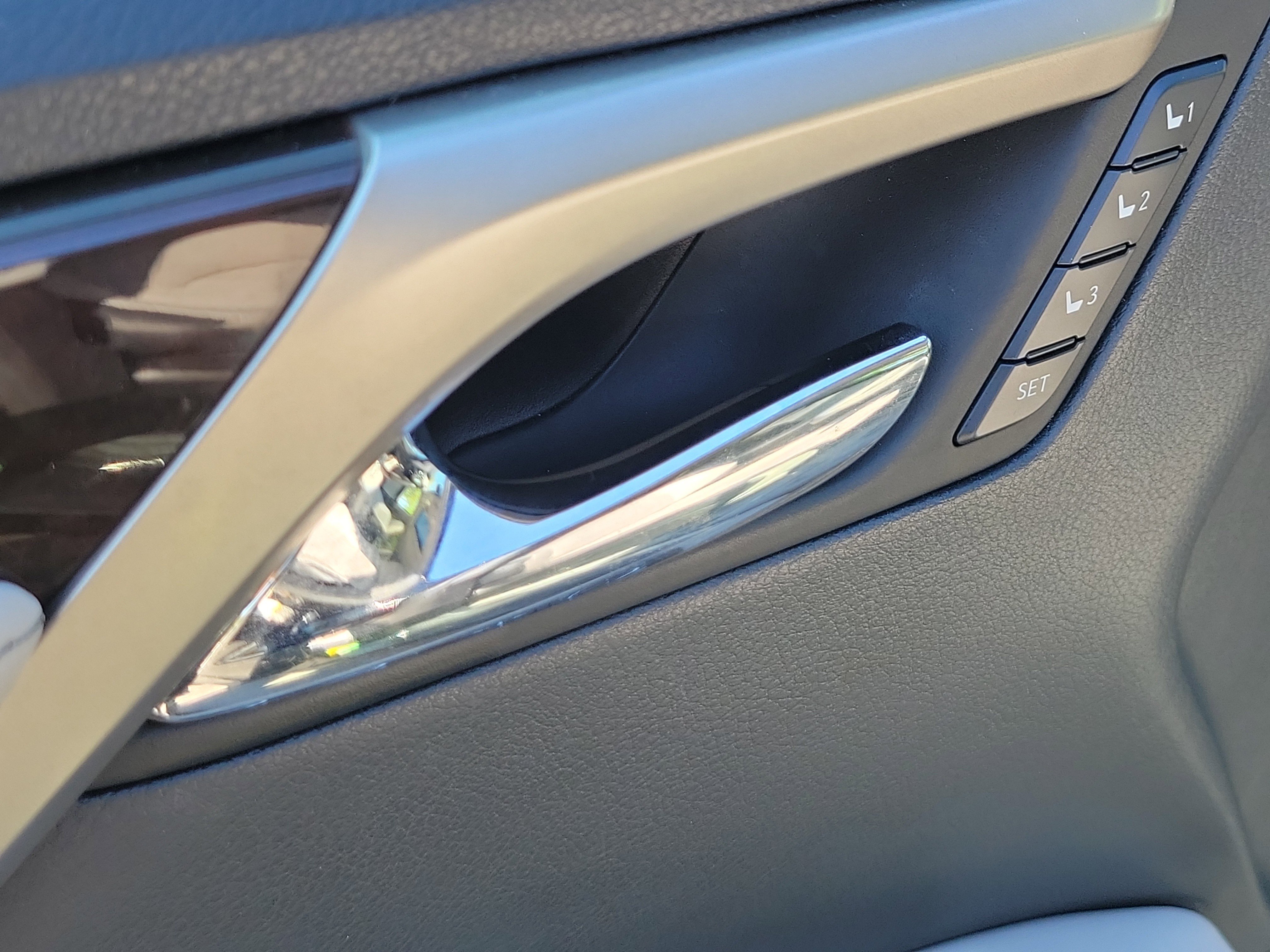 Used 2019 Lexus RX 350 FWD w/ Navigation Package image 18