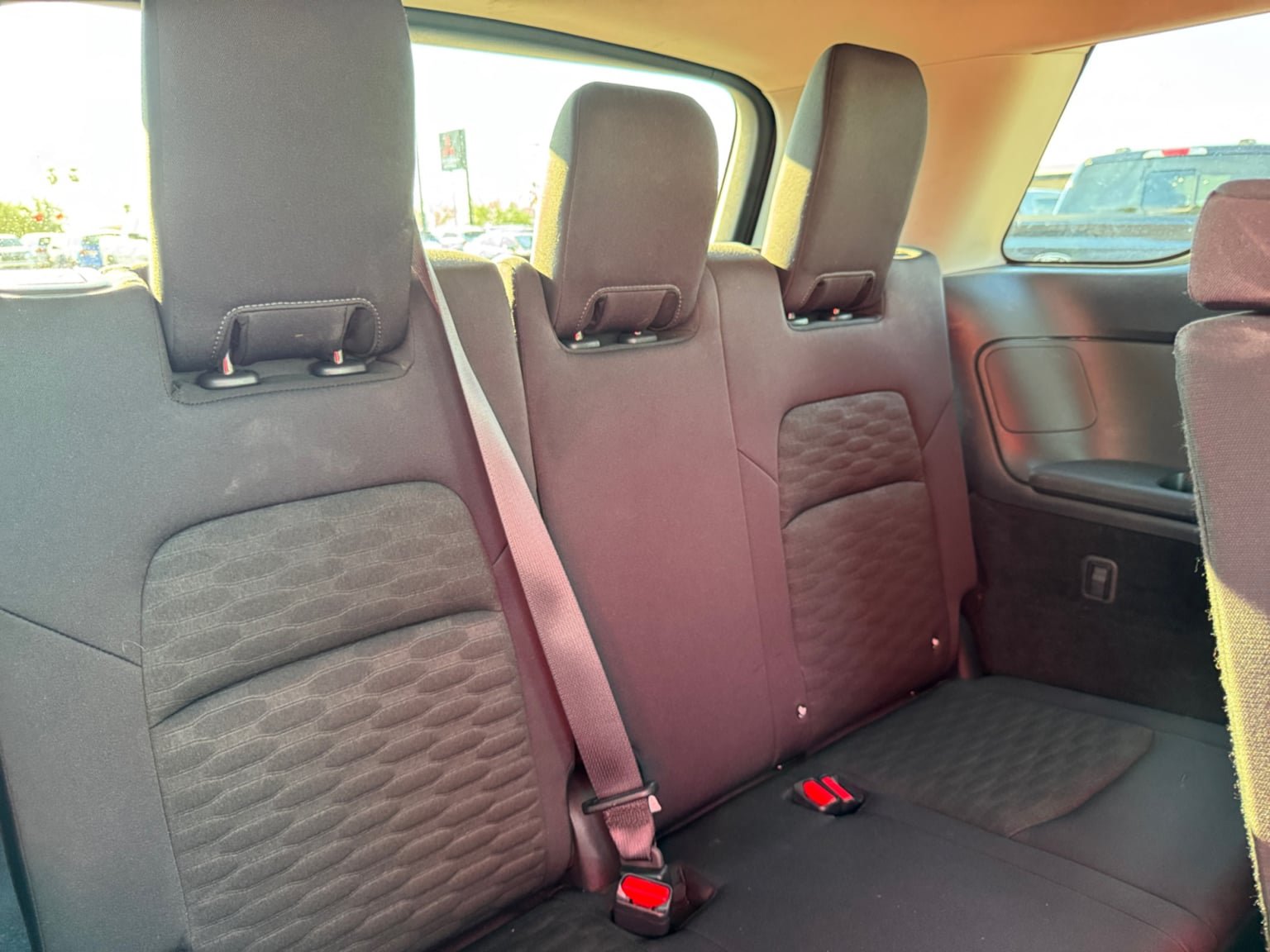 Used 2024 Nissan Pathfinder SV FWD image 25