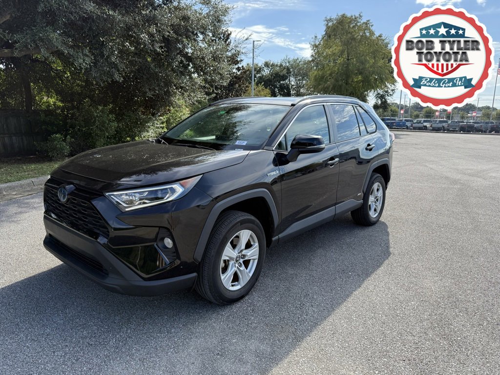 Used 2021 Toyota RAV4 XLE w/ Convenience Package