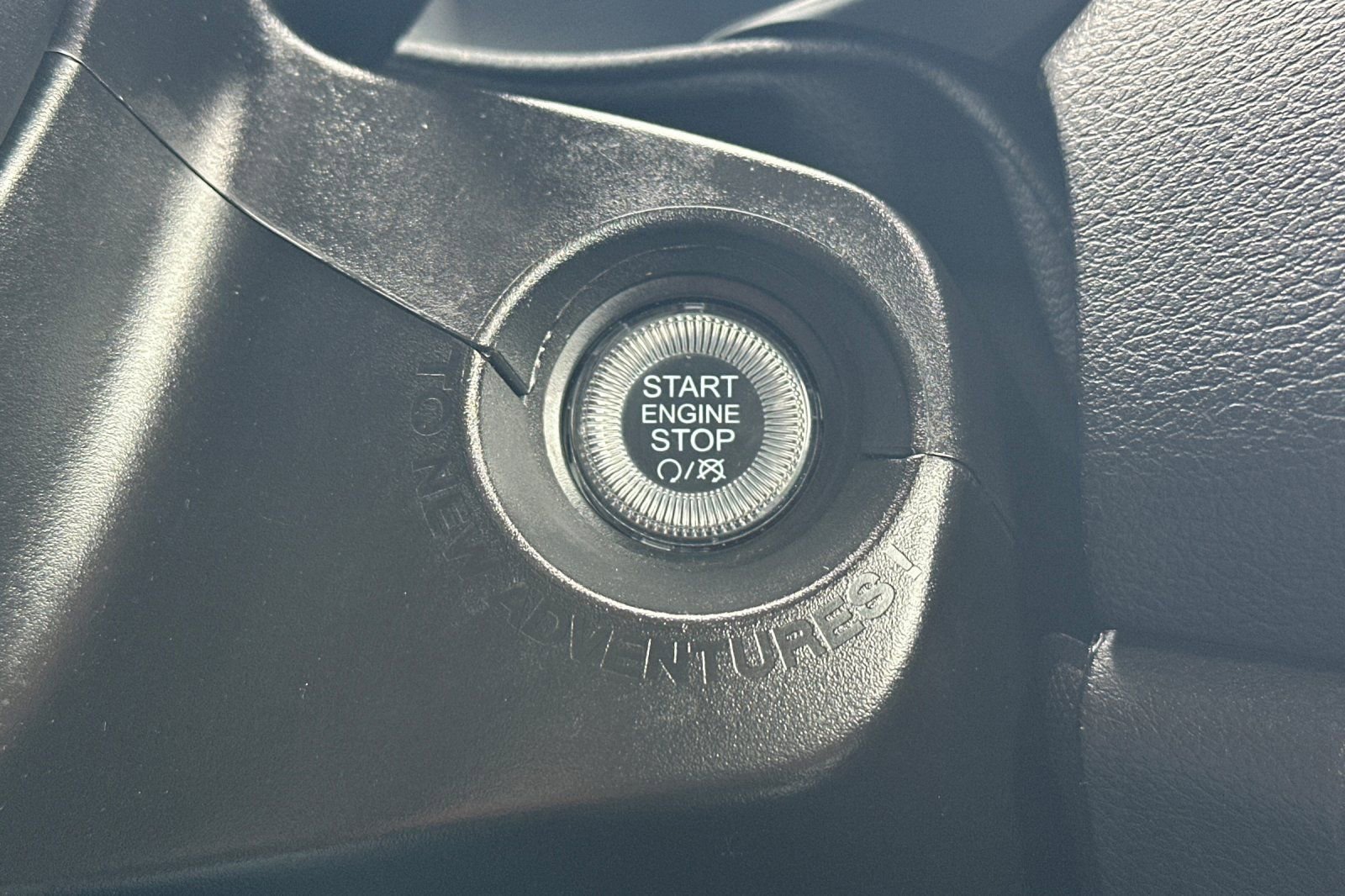 Used 2023 Jeep Renegade Trailhawk image 22