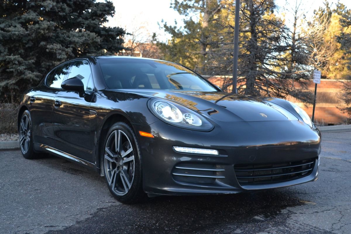 Used 2014 Porsche Panamera 4 w/ Premium Package image 5