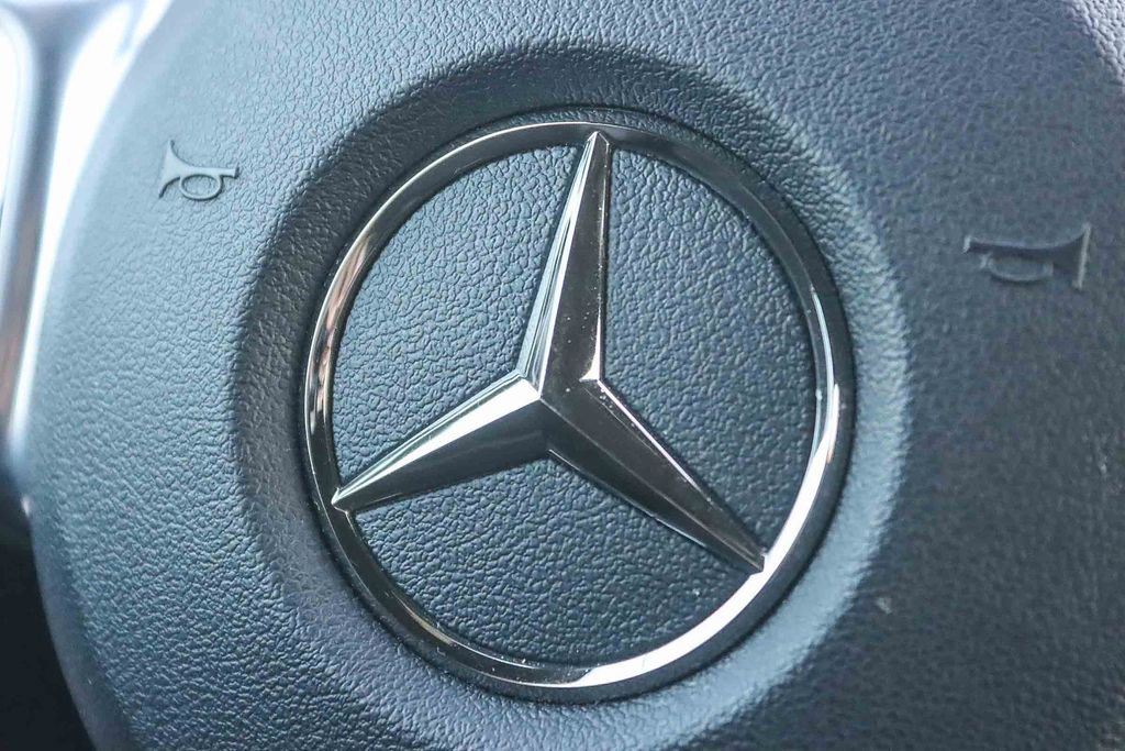 Used 2021 Mercedes-Benz GLA 250 4MATIC image 25