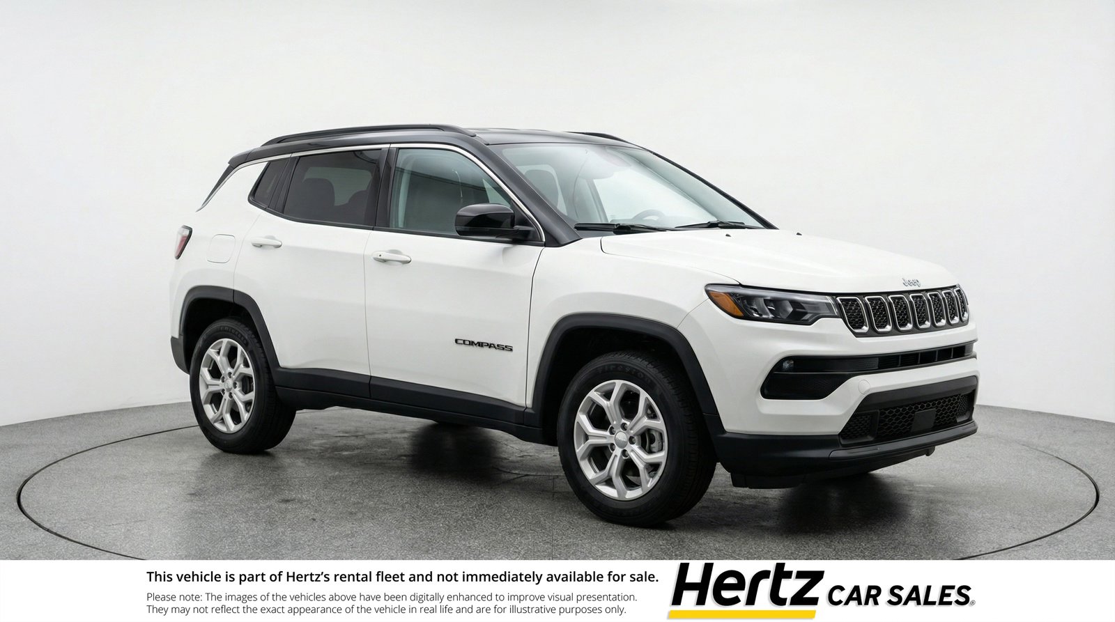 Used 2025 Jeep Compass Latitude AWD/4WD image 1