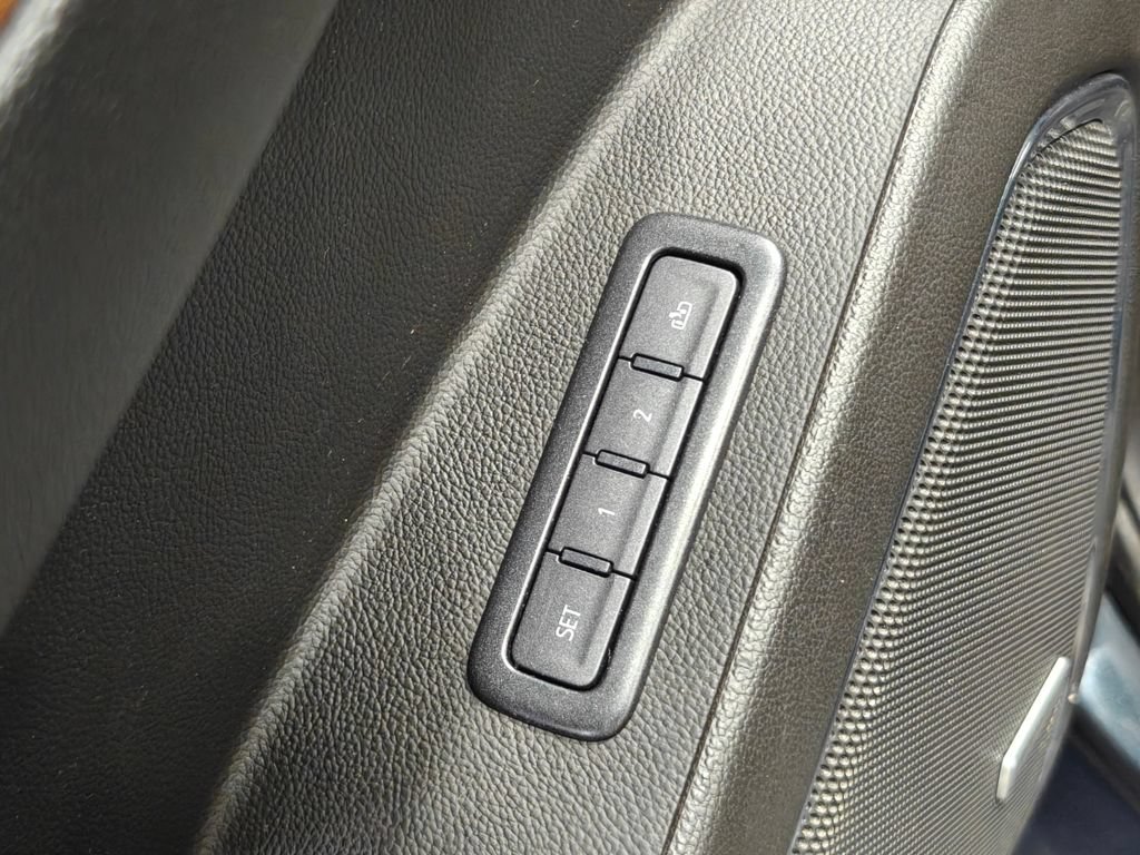Used 2019 Chevrolet Suburban Premier RWD image 55