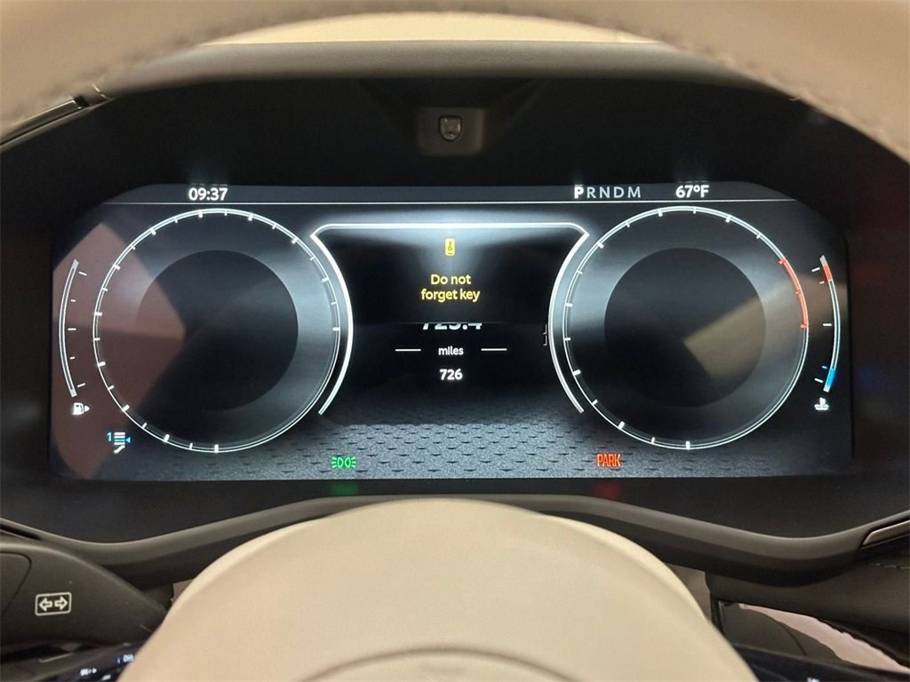 New 2025 Aston Martin DBX 707 image 17