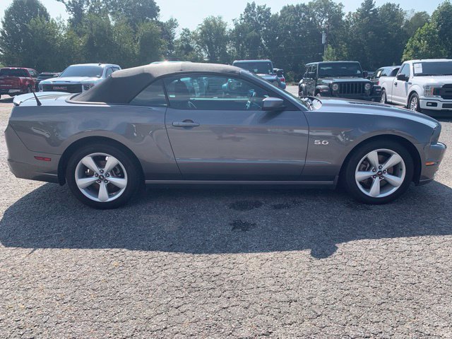 Used 2013 Ford Mustang GT RWD image 9