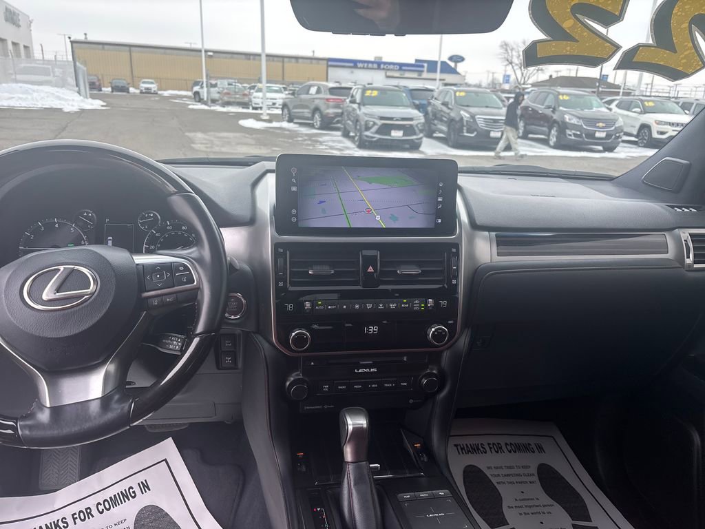Used 2022 Lexus GX 460 Premium w/ Premium Package image 17