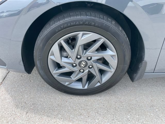 Used 2024 Hyundai Elantra SEL FWD image 29