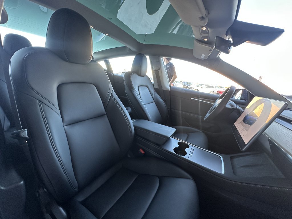 Used 2023 Tesla Model 3 Standard Range image 42