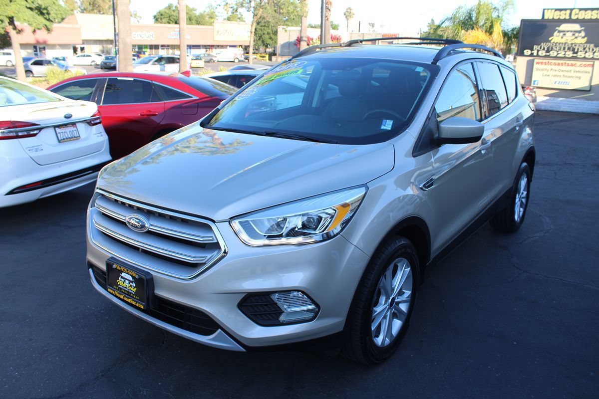 Used 2018 Ford Escape SEL FWD image 4