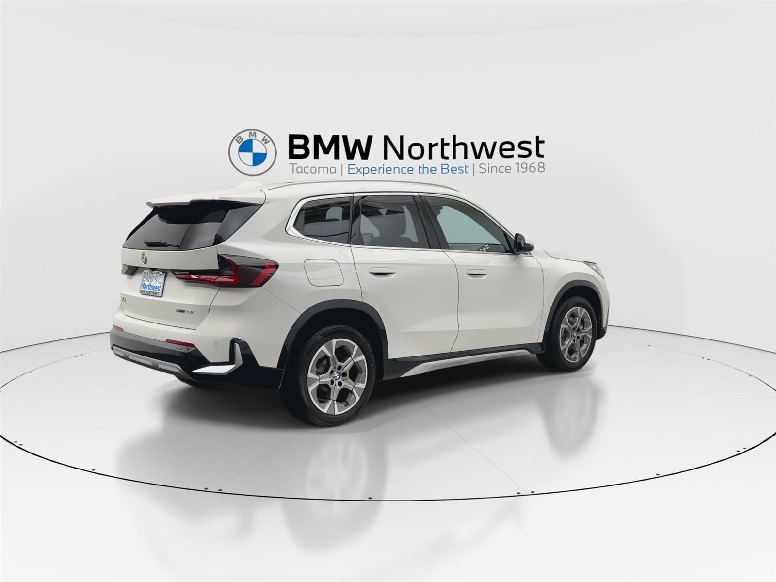 New 2026 BMW X1 xDrive28i image 3