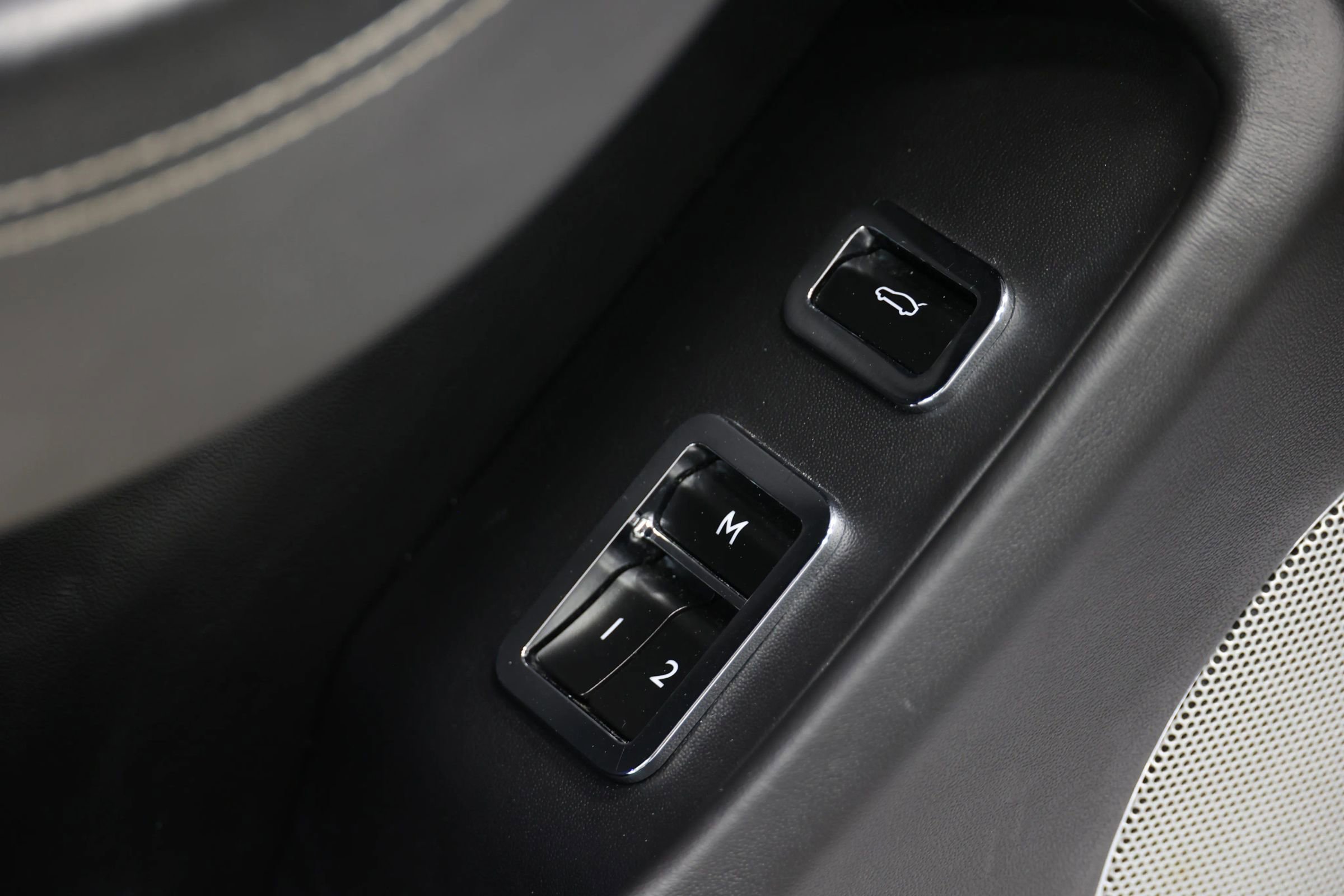 Used 2020 Bentley Flying Spur W12 image 14